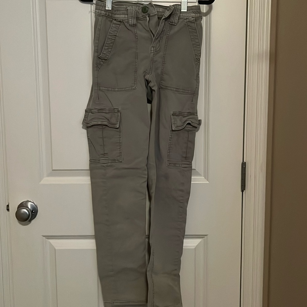 Light green American Eagle skinny jeans